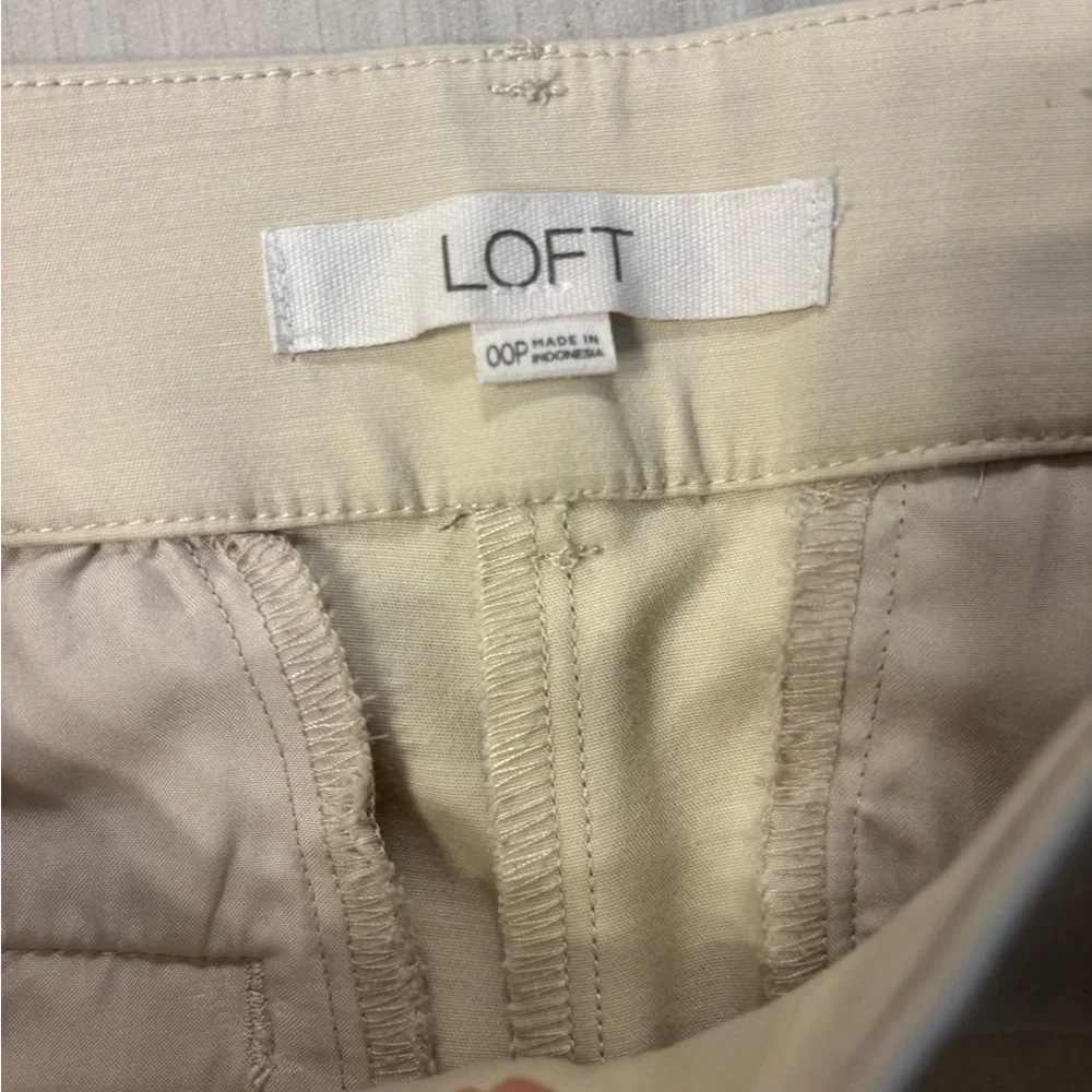 Bundle of 2 cropped LOFT pants - Picture 2 of 3